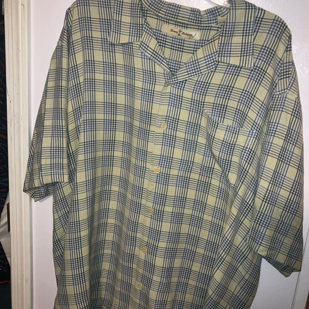 Tommy Bahama 100% silk, blue plaid with yellow tint, XL,